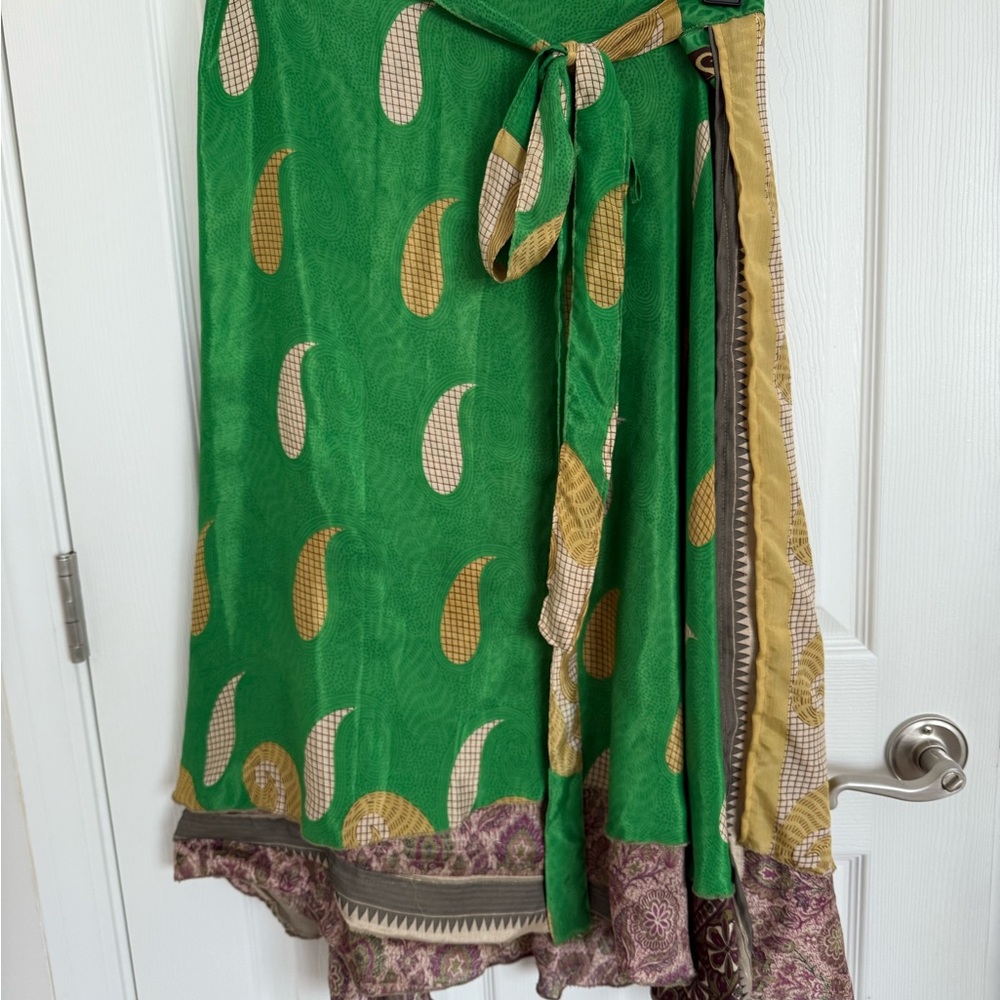 NWT Women’s Darn Good Sari Green Gold Wrap Skirt OS